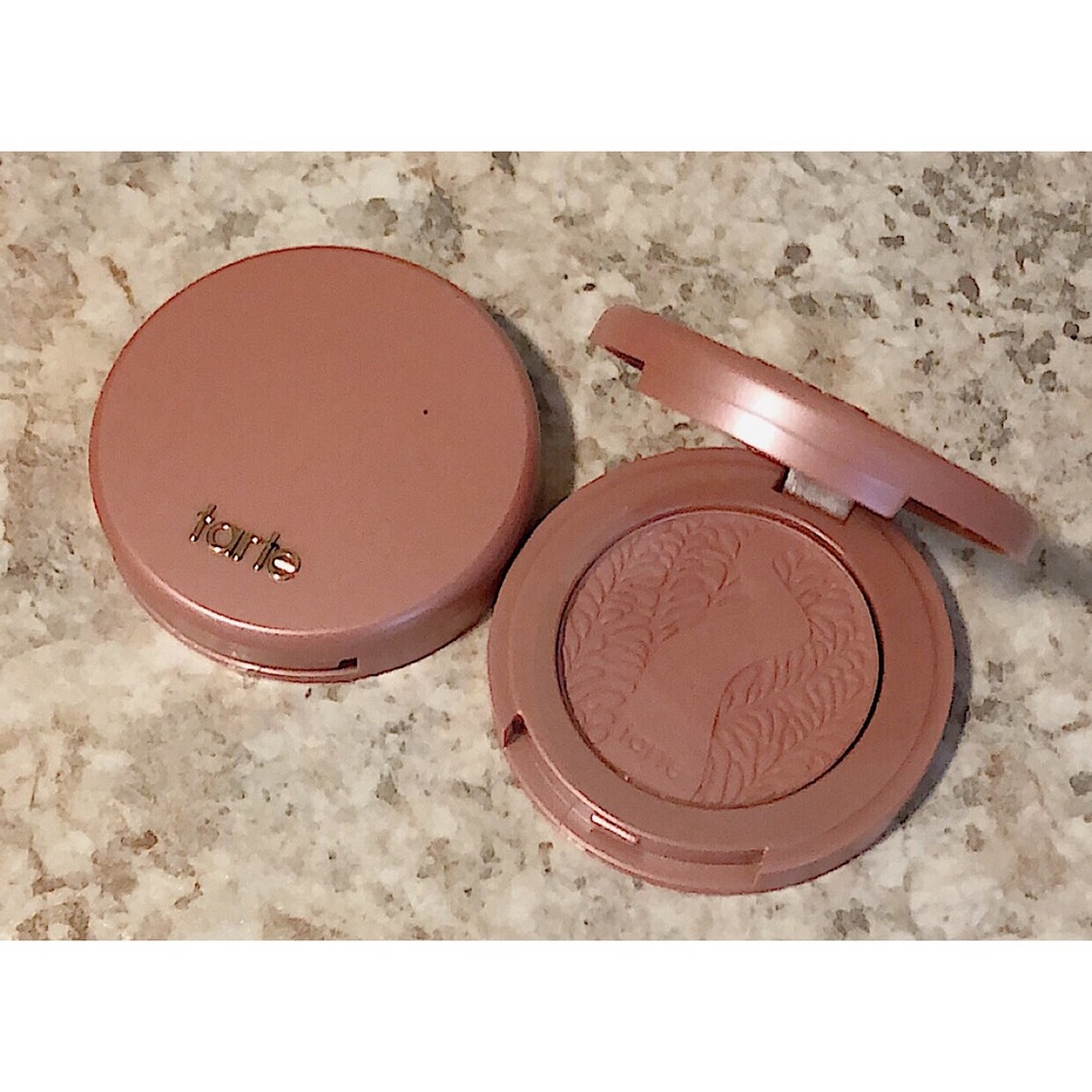 Travel size Tarte Amazonian Clay blush in Parrrty